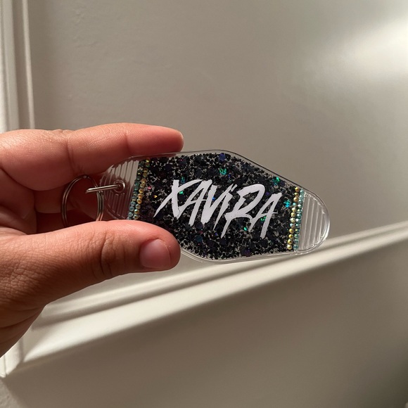 ✨ Custom Name Keychain ✨ - Picture 4 of 4